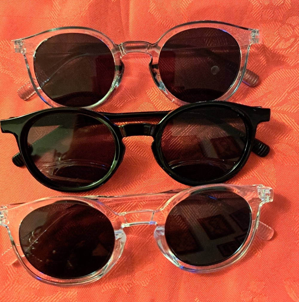 Stylish Black and Clear Sunglasses Set